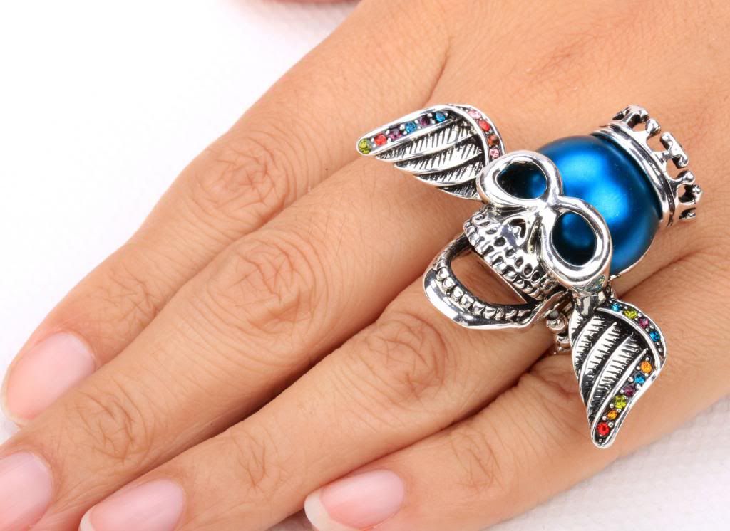 i1172.photobucket.com/albums/r562/bijoux_anciens/Anelcaveiraprateadacompeacuterolaazulestrasscolorido5890freteref00008_2.jpg