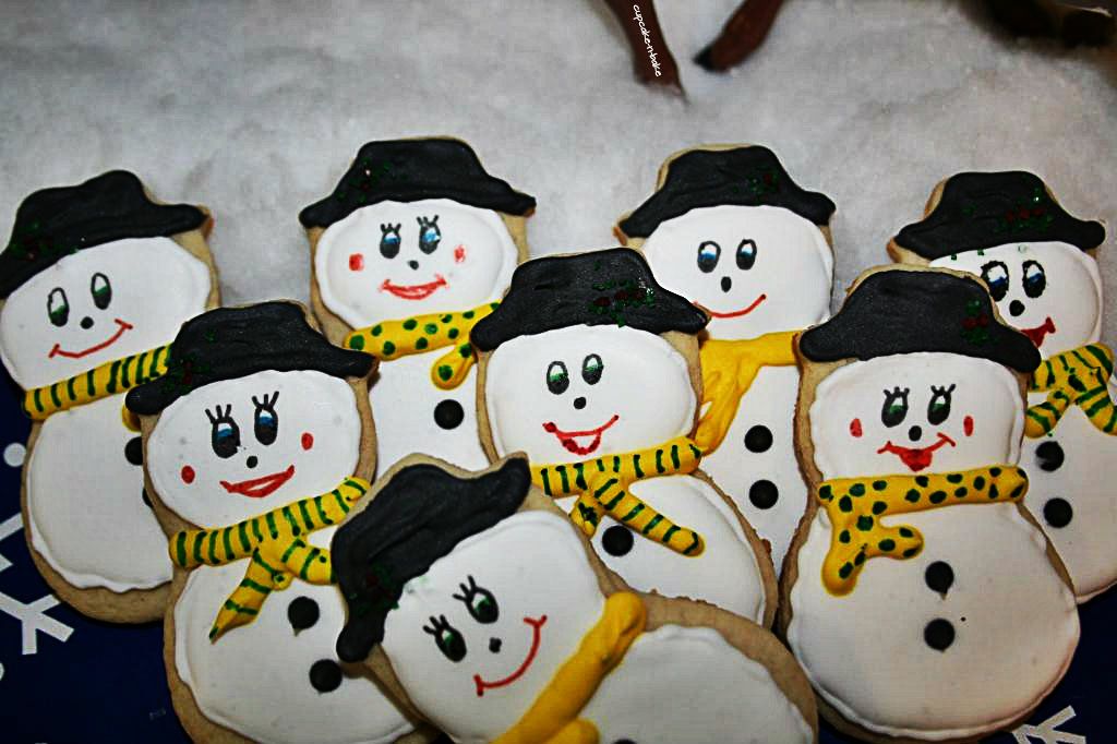Snowman Cookies via @cupcake_n_bake #Christmas