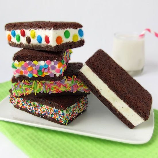  Homemade Brownie Ice Cream Sandwiches via Hungry Happenings