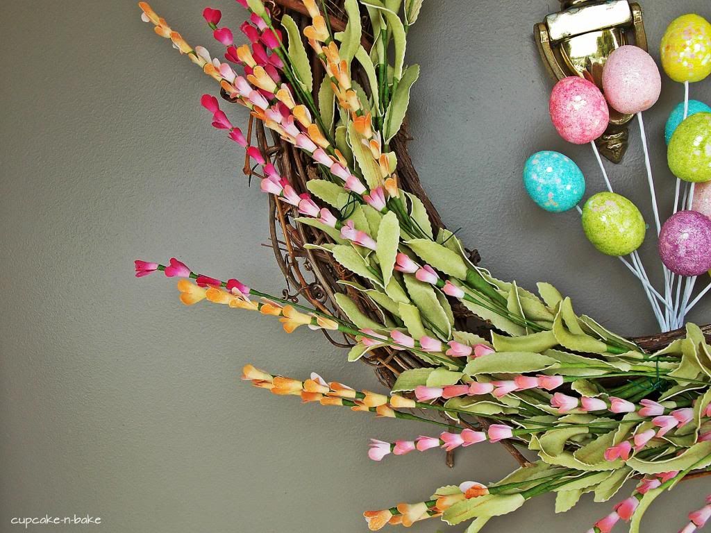 Rustic Spring Wreath via @cupcake_n_bake #spring #wreaths #diy