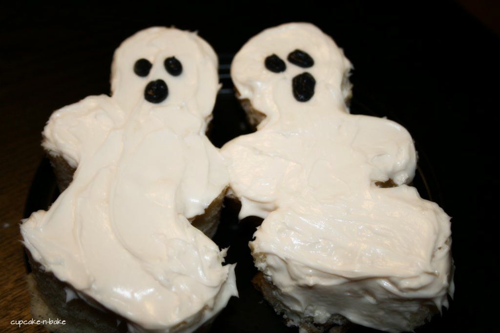 Mini Ghost Cakes via @cupcake_n_bake #Halloween