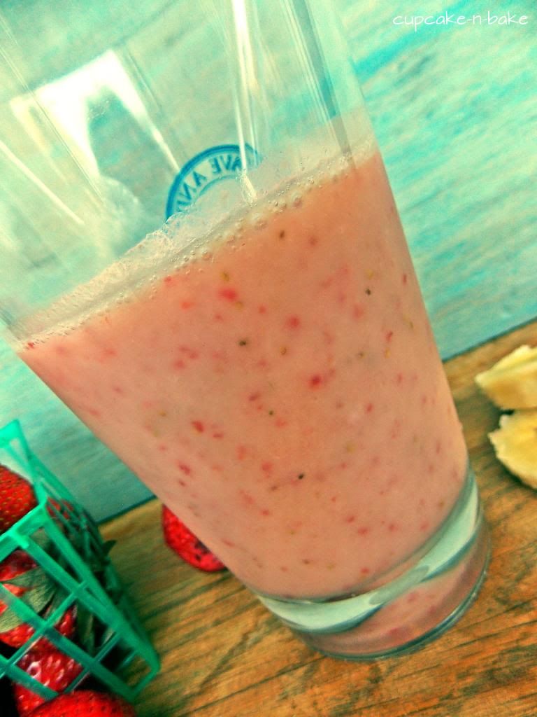 Non-Dairy Strawberry Banana smoothie #recipe via @cupcake_n_bake #allnatural