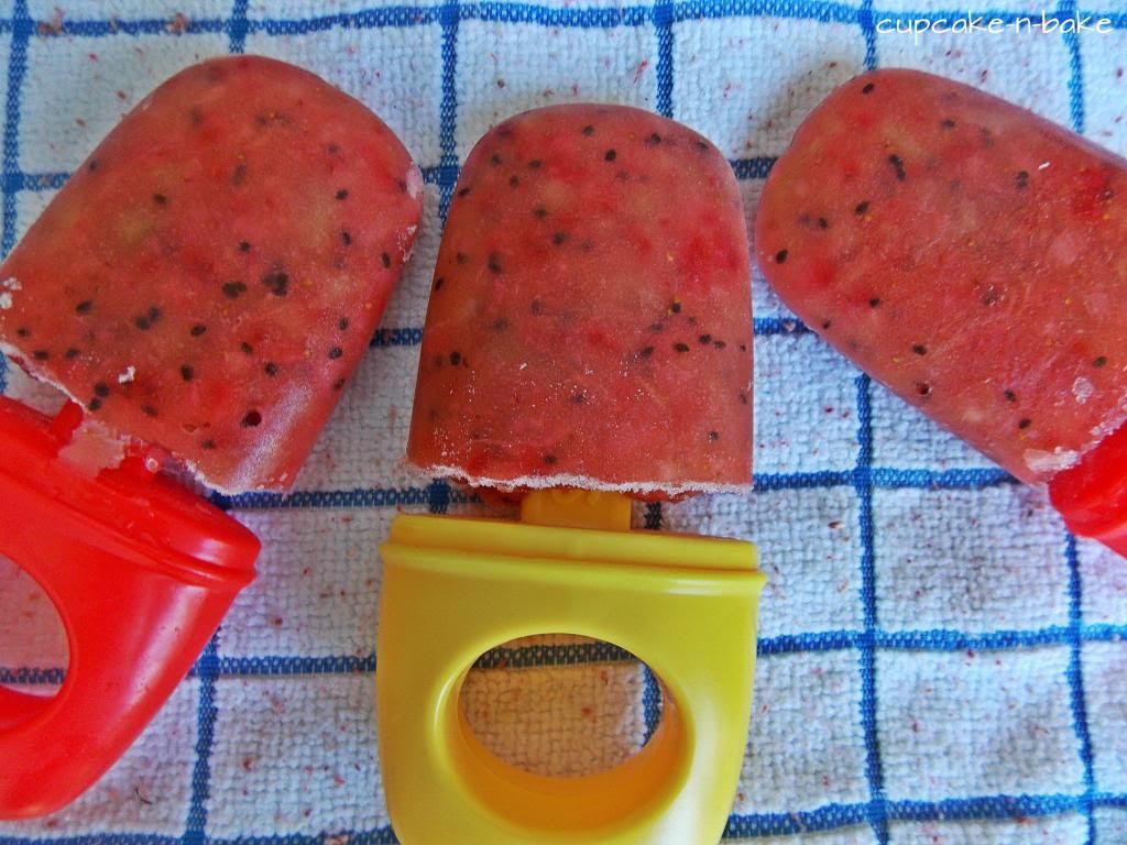  Strawberry Kiwi Popsicles via @cupcake_n_bake #fruity #summer