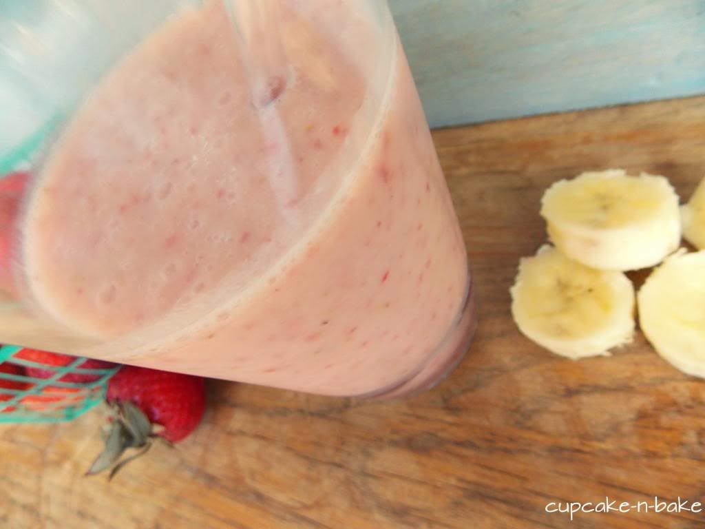  Non-Dairy Strawberry Banana Smoothie #recipe via @cupcake_n_bake #allnatural