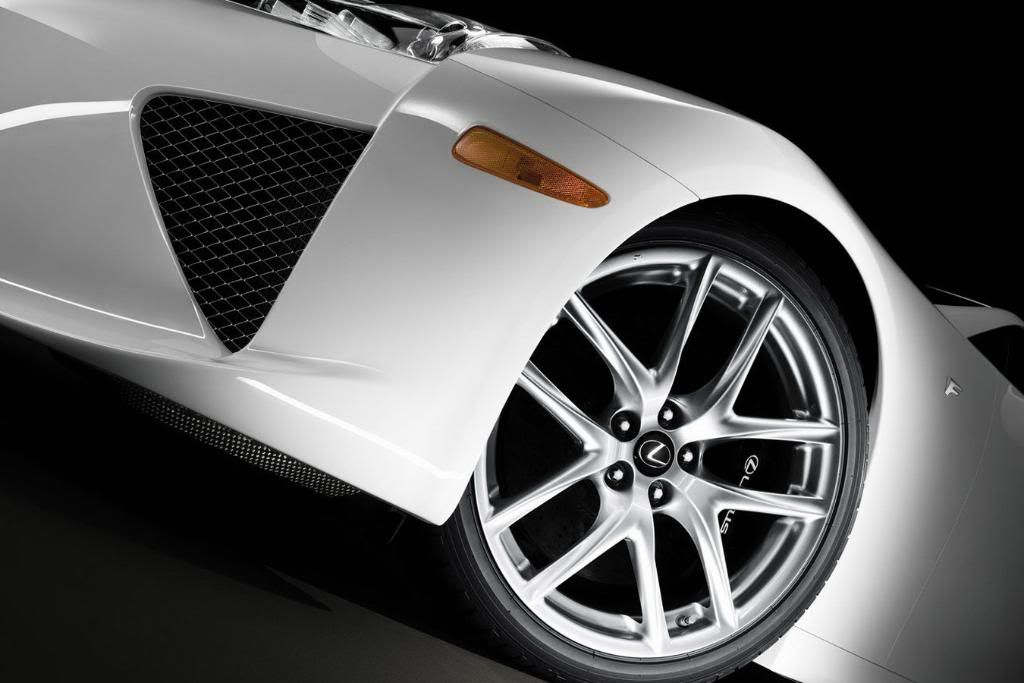 lexus-lf-a-122.jpg