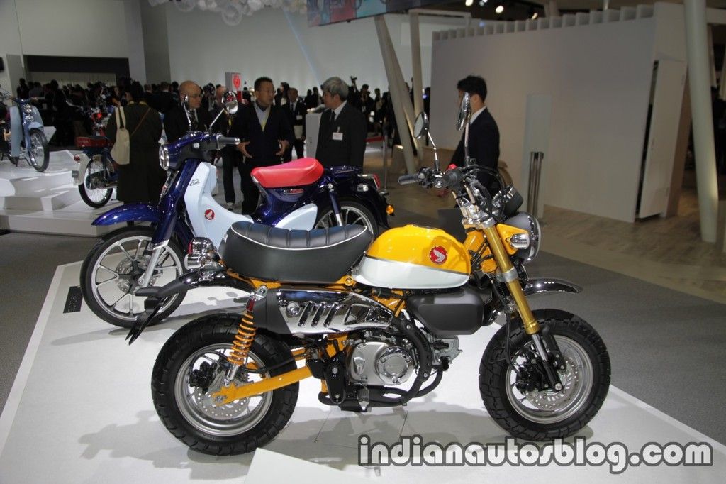 Honda Monkey 125 Concept right side at 2017 Tokyo Motor Show_zpsh6l6iziq