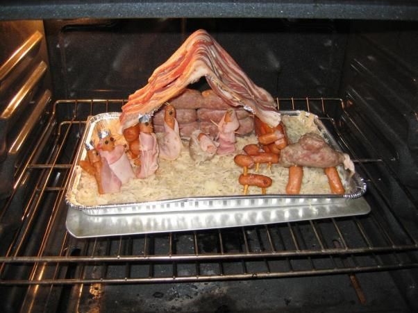 bacon-nativity-scene2_zps6cf731c7.jpg