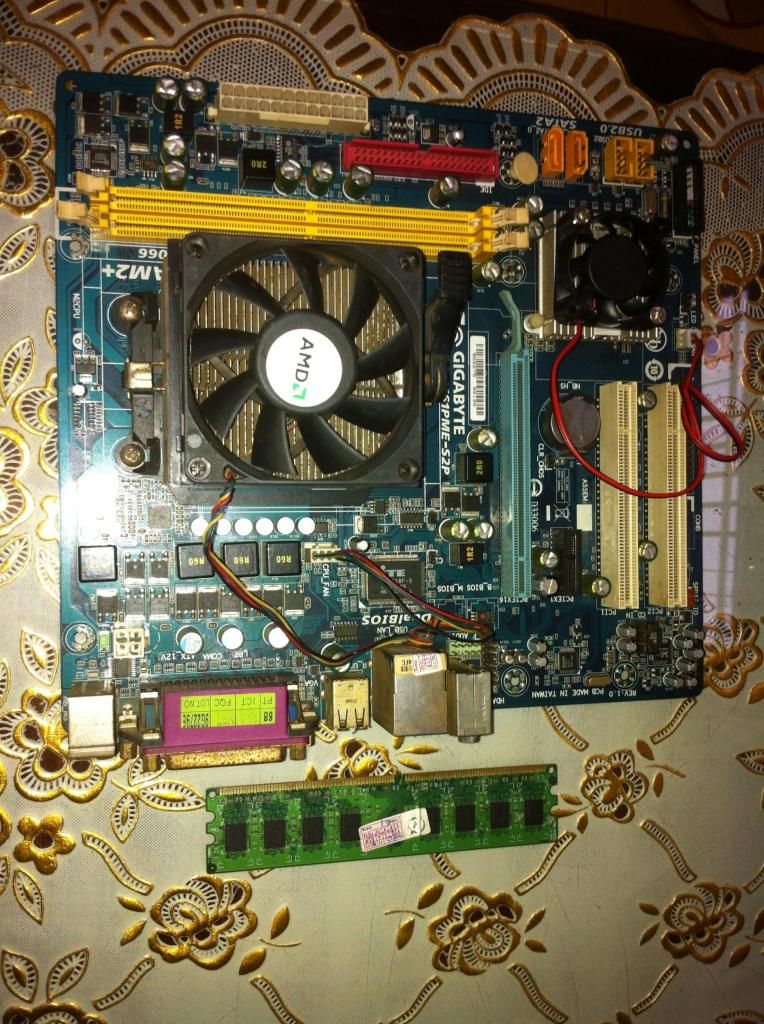 Bán Main AMD+CPU+Ram 2G bus 800 16Chip - 1